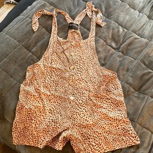 Kittenish Size Large Overalls